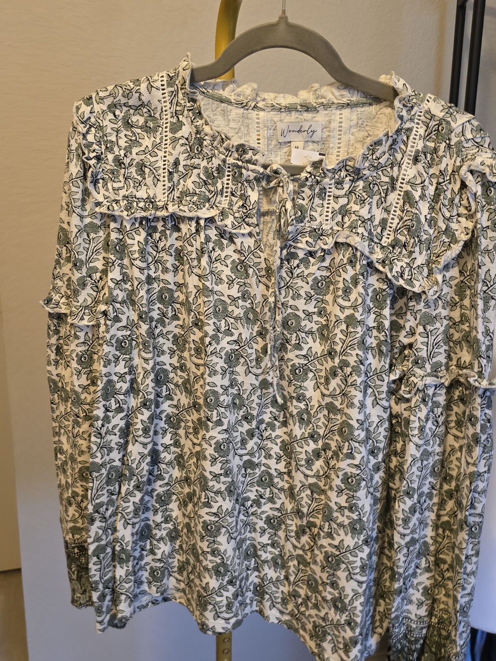 Wonderly White & Green Floral Ruffle Blouse